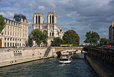 《少女前线》Steam版上线：支持数据继承 玩家好评